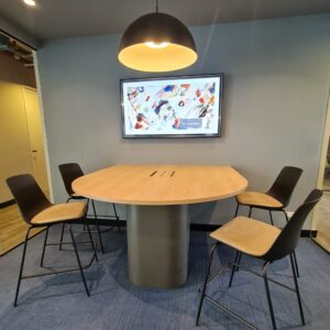 Mesa | Colaborativa Pedestal curvo