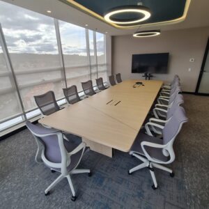 Mesa de reunion | RECTANGULAR, bases oreo , juntas diagonales