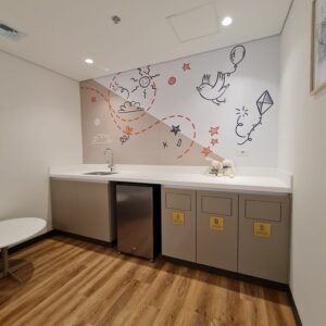 Mobiliario arquitectonico | modulo lactancia con superficie en corian